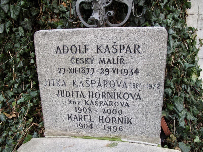 Hrob Adolfa Kašpara a jeho rodiny v Praze na Vyšehradě