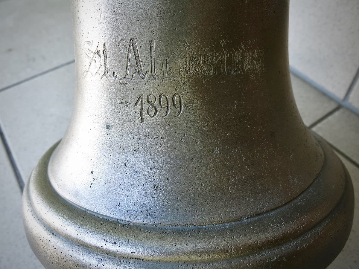 Školní zvon z Hrubé Vody