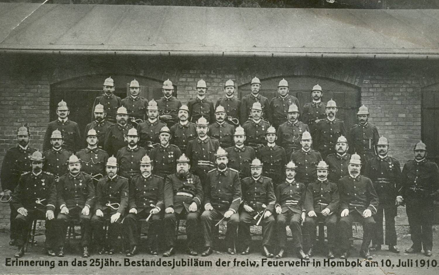 Hasičský sbor Hlubočky v r. 1910